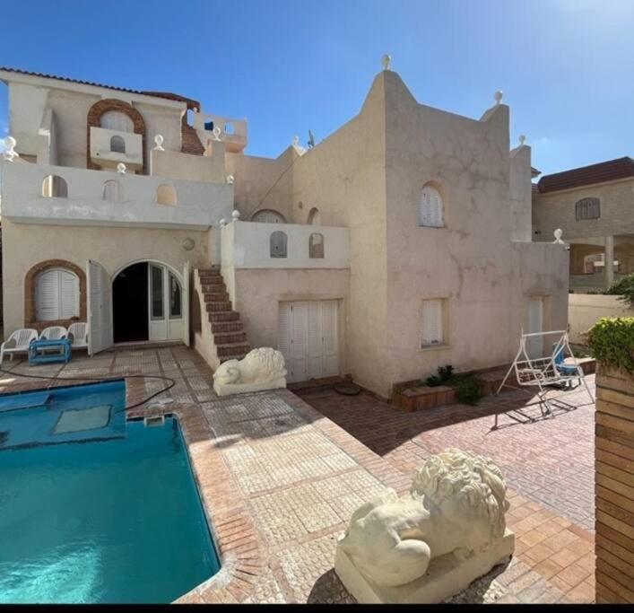 Stand Alone Seabreeze With Private Pool Vila Alexandria