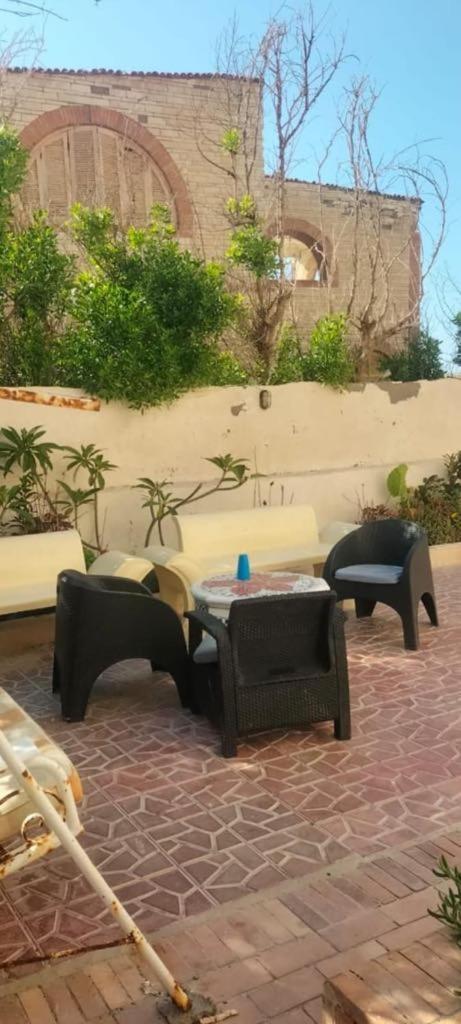 Stand Alone Seabreeze With Private Pool * Alexandria